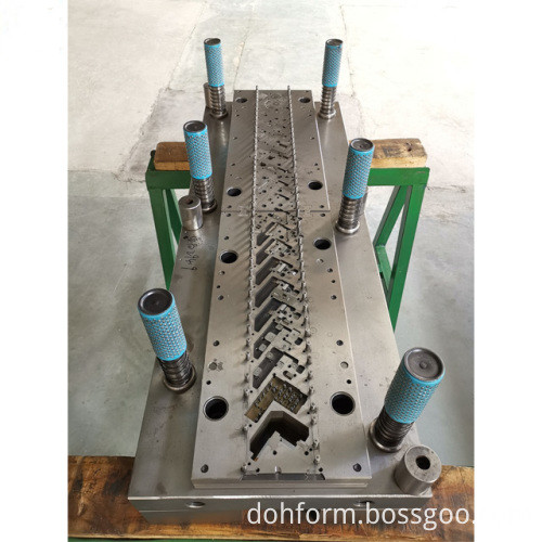 Automobile metal auto parts progressive stamping die China Manufacturers Suppliers Factory Exporter