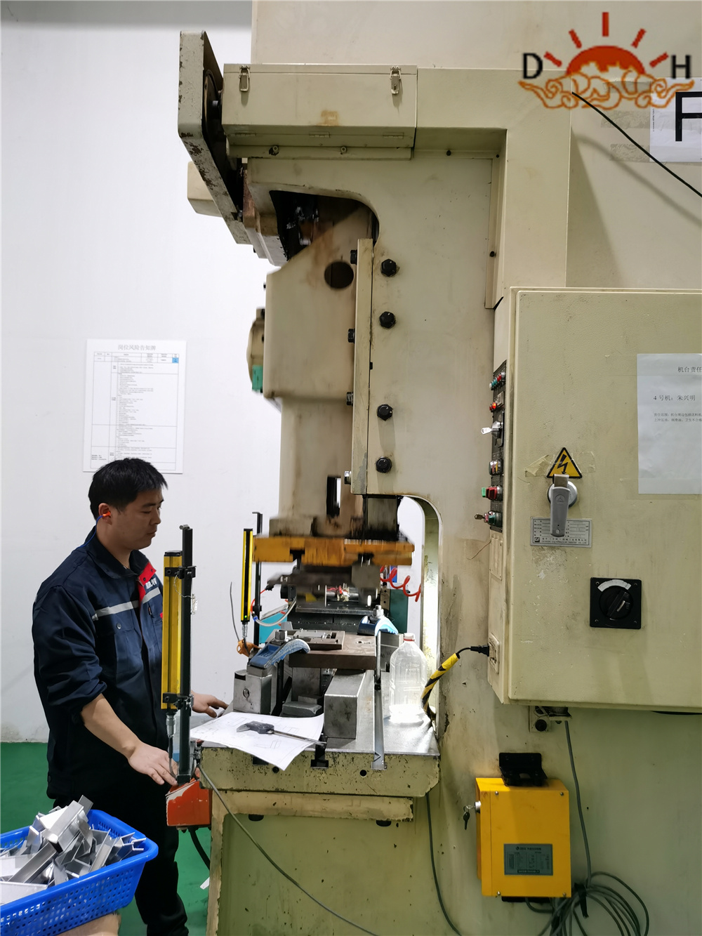 OEM Profession metal stamping progressive die mould tools China Manufacturers Suppliers Factory Exporter